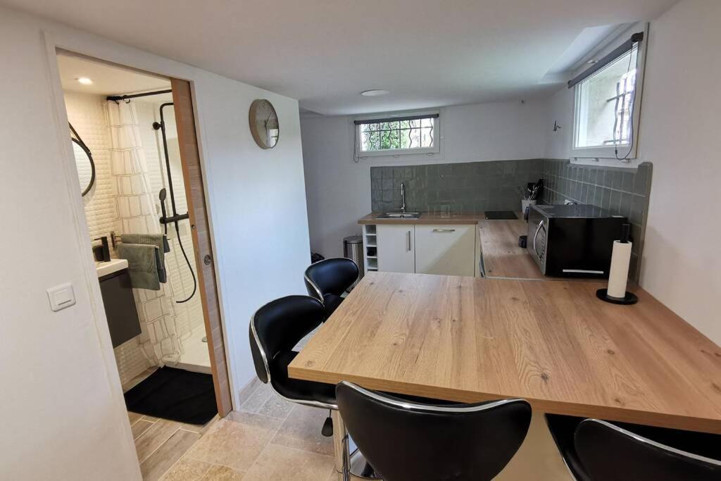 La Casita Lägenhet Saint-Étienne-du-Grès Exteriör bild