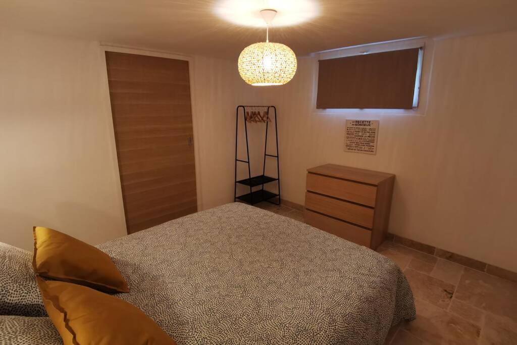 La Casita Lägenhet Saint-Étienne-du-Grès Exteriör bild